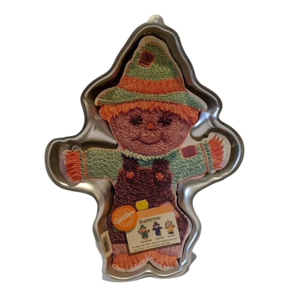 VINTAGE Wilton Scarecrow Witch Leprechaun Clown cake pan Halloween Saint Patrick